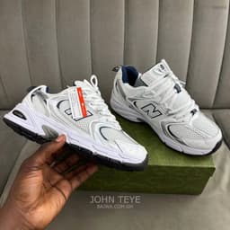 Sneakers view 1