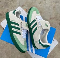Sneakers view 5