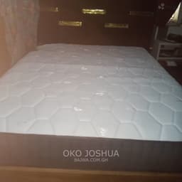 Foreign hybrid spring mattress view 3